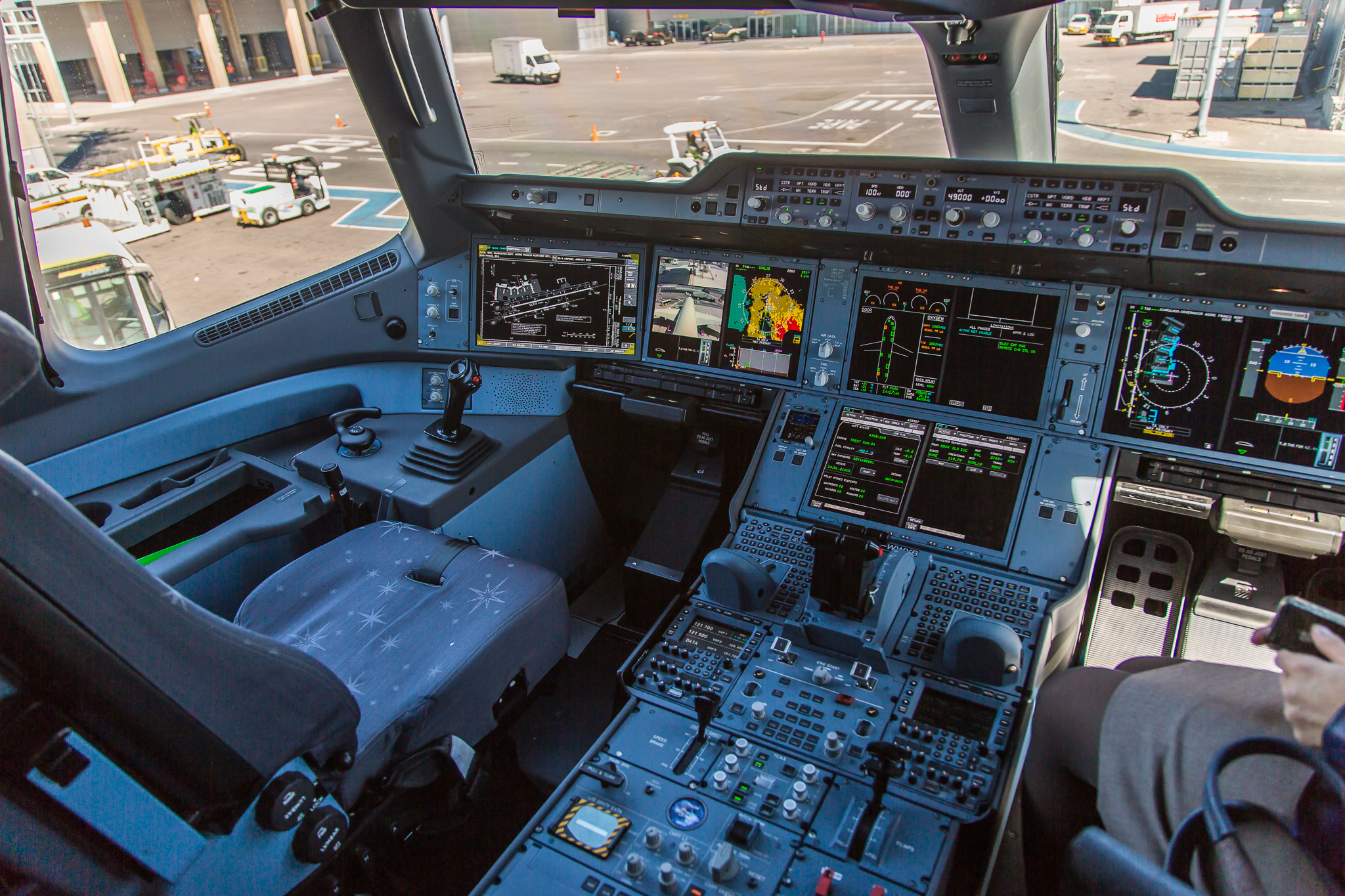 Airbus A350 flight deck